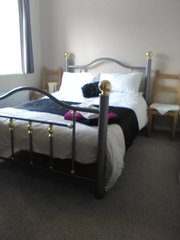 Carters Guesthouse Milton Keynes Oda fotoğraf